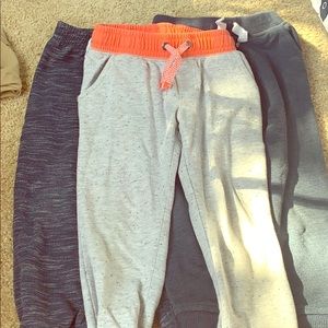 3 Pairs of jogger sweatpants! Boys 4T